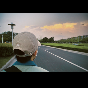 亚洲欧美一区二区三区久久
