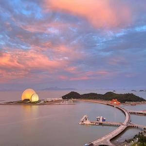 亚洲欧美一区二区三区久久
